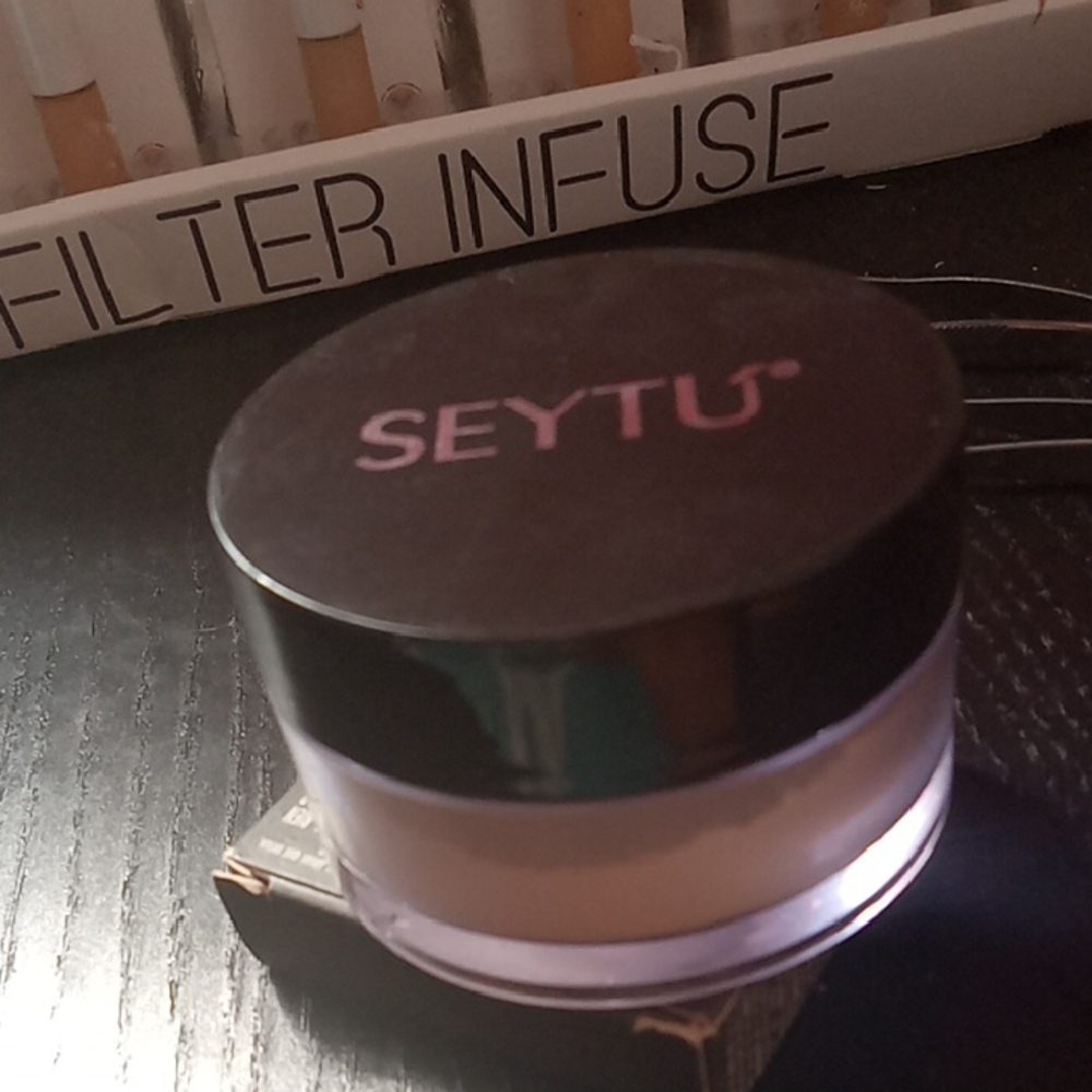 Translucent Setting Powder - Pink Beige - Picture 2 of 4